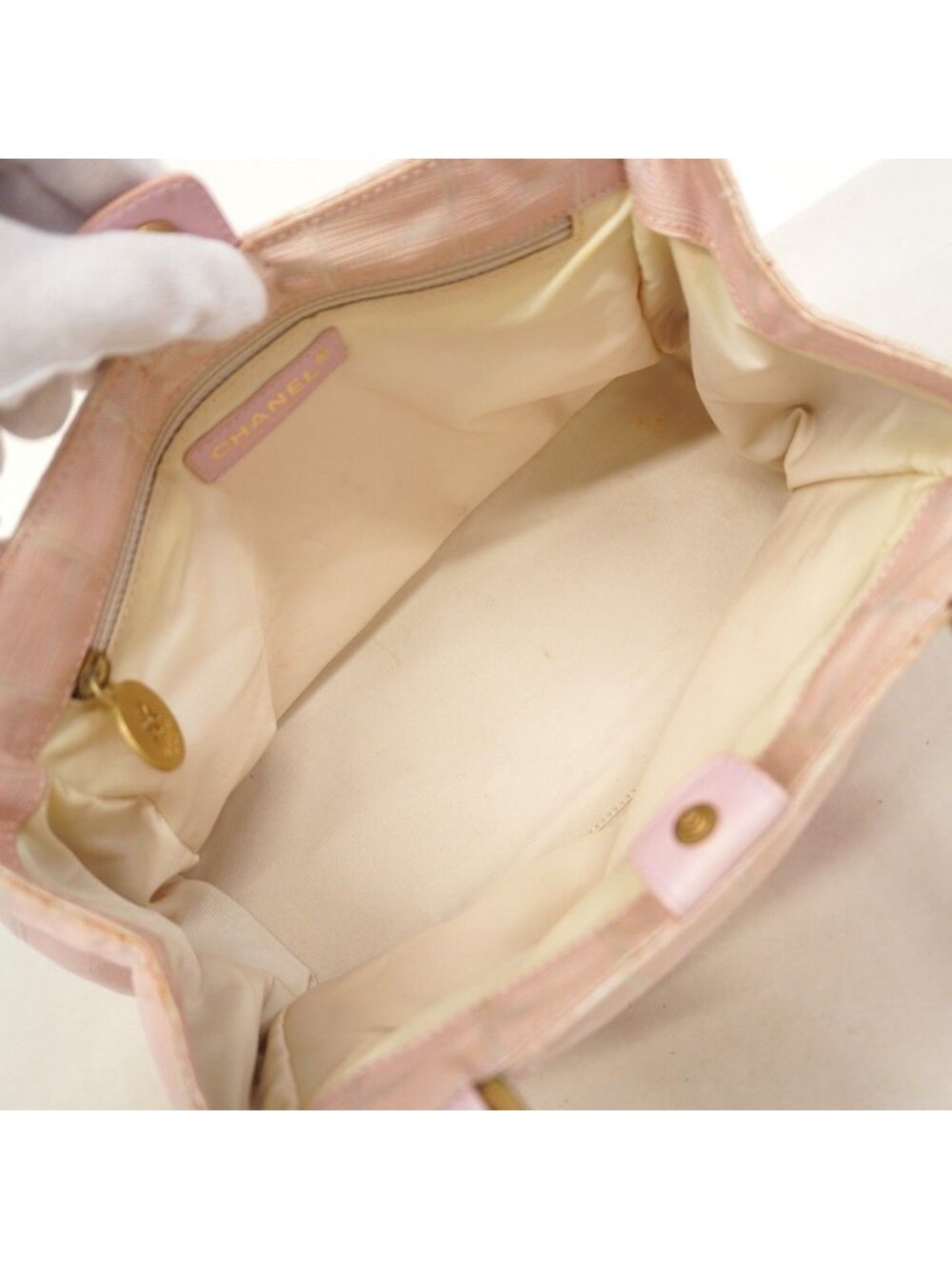Chanel Handbag New Travel Nylon Pink Gold - Picture 4 of 10